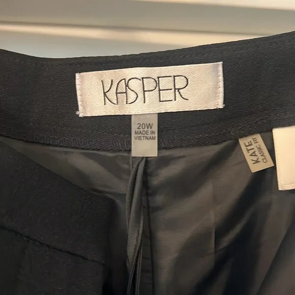 Kasper Women’s Classic Black Dress Pants - Picture 4 of 5